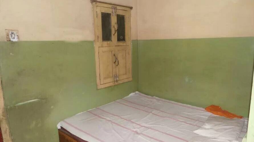 Hotel Pushpak Deluxe Lodge, Hyderabad 3